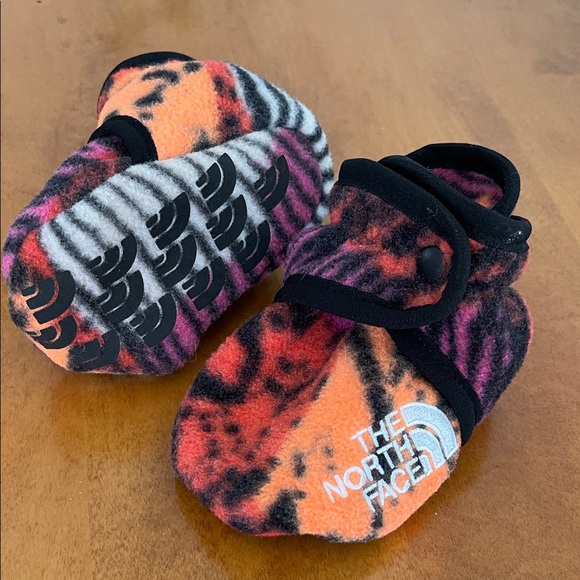 The North Face fleece booties - Picture 1 of 6
